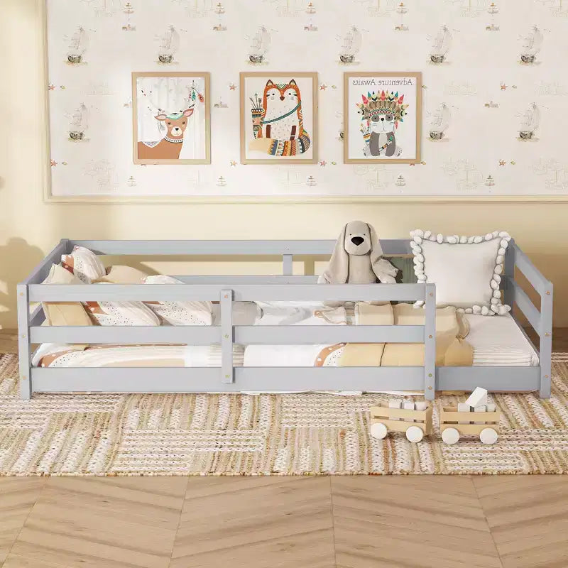 Cadre de lit Okak pour lit simple/double, lit pour tout-petit moderne à profil bas avec barrières de sécurité, cadre en bois massif pour chambre d'enfant