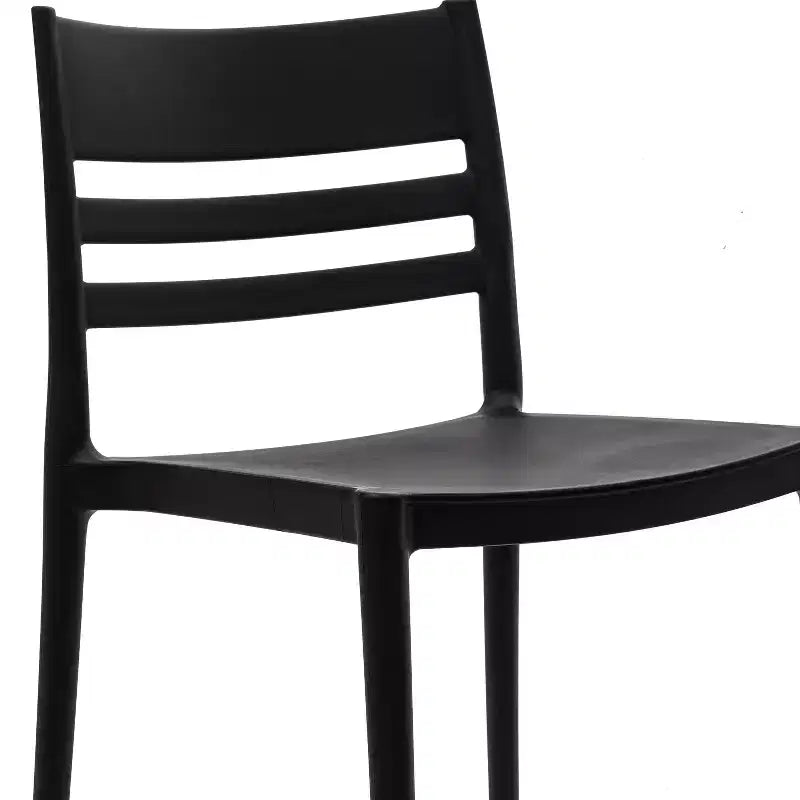 Lot de 2 chaises de patio empilables Bridgeport pour l'intérieur et l'extérieur avec dossier à lattes, chaise commerciale en résine toutes saisons