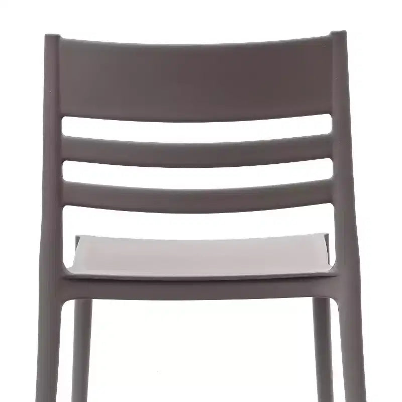 Lot de 2 chaises de patio empilables Bridgeport pour l'intérieur et l'extérieur avec dossier à lattes, chaise commerciale en résine toutes saisons