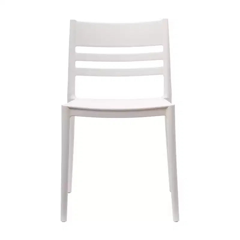 Lot de 2 chaises de patio empilables Bridgeport pour l'intérieur et l'extérieur avec dossier à lattes, chaise commerciale en résine toutes saisons
