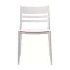 Lot de 2 chaises de patio empilables Bridgeport pour l'intérieur et l'extérieur avec dossier à lattes, chaise commerciale en résine toutes saisons