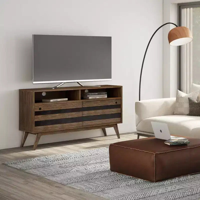 Meuble TV Wright pour téléviseurs jusqu'à 60" Brun vieilli naturel rustique - WyndenHall : Bois d'acacia, gestion des câbles, étagères réglables